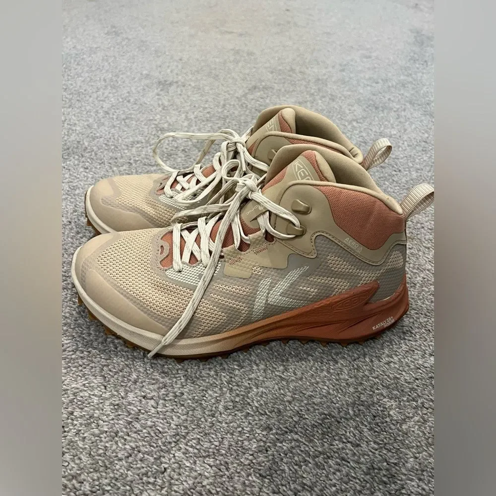 Keen Women's Zionic NXT Waterproof Hiking Boot - Beige and Tan Footwear - Size 9